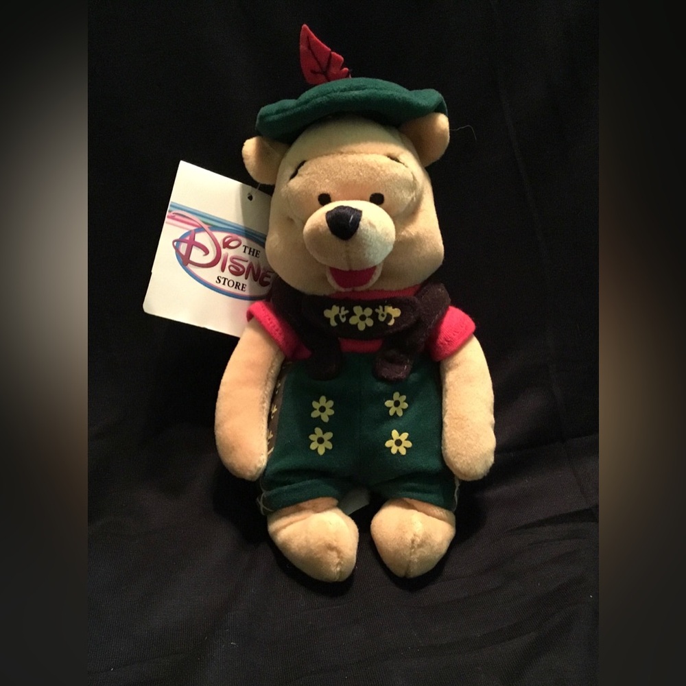 Disney Winnie the Pooh, Vintage Disney Store, Octoberfest Pooh NWT